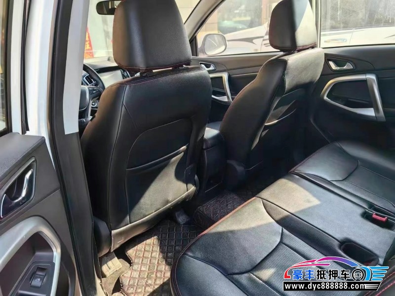 15年奇瑞瑞虎5轿车抵押车出售