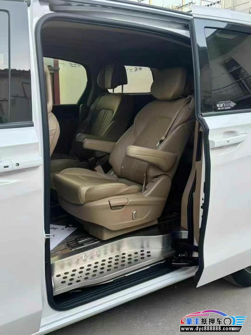 21年别克GL8轿车抵押车出售