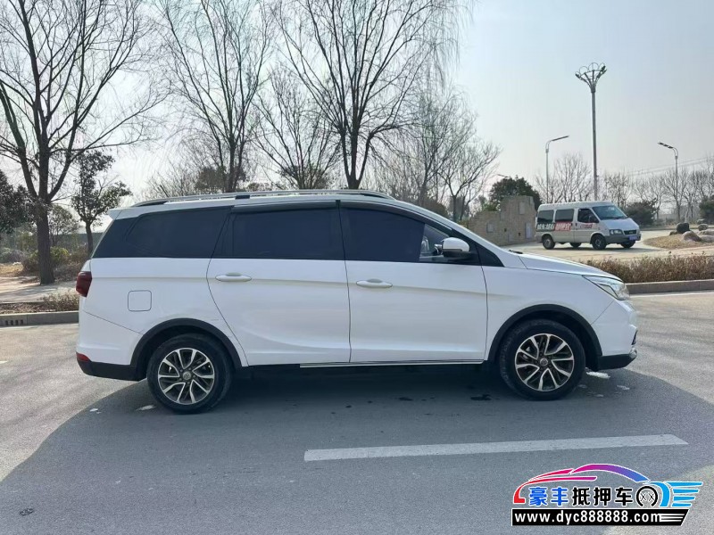 20年宝骏730轿车抵押车出售