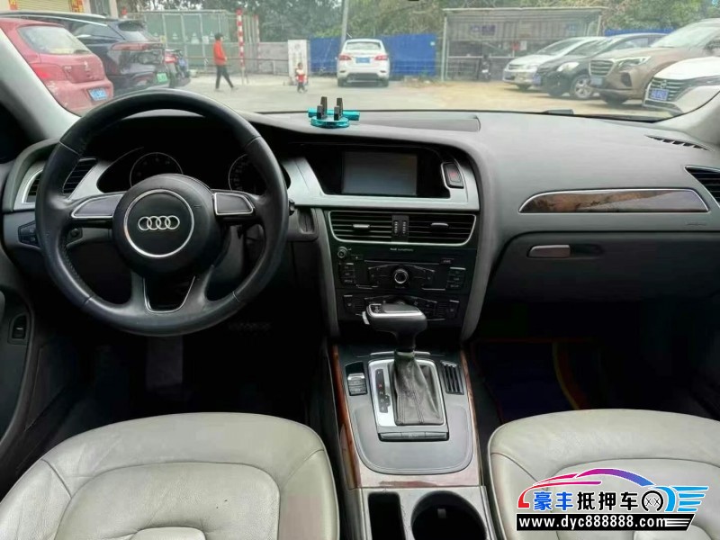 12年奥迪A4L轿车抵押车出售