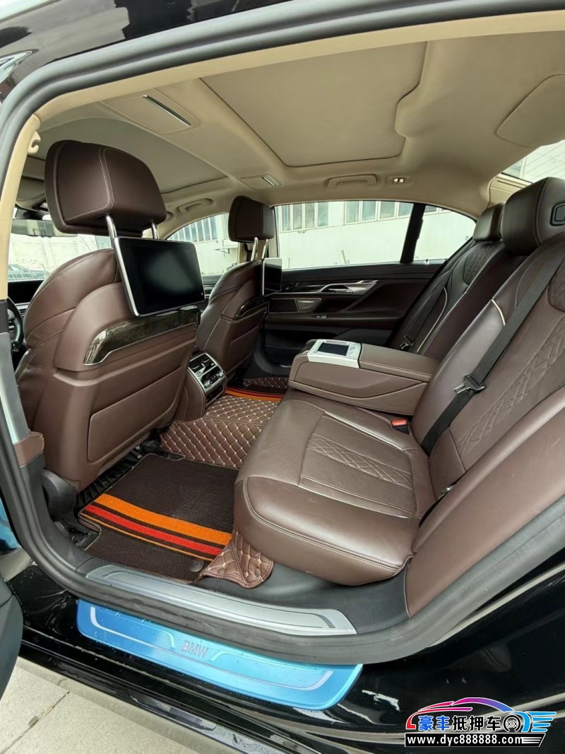 17年宝马7系轿车抵押车出售