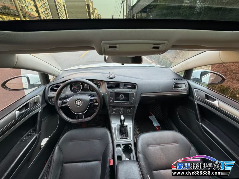 16年大众高尔夫轿车抵押车出售