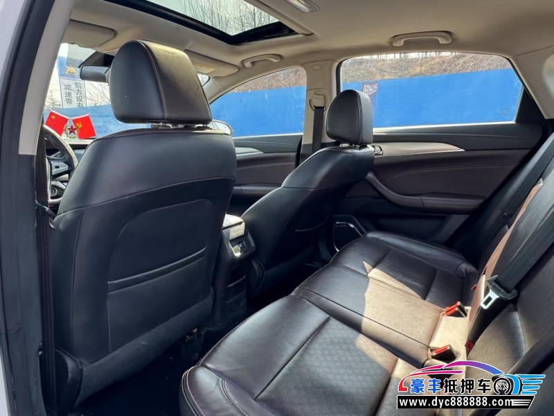 18年长安逸动轿车抵押车出售