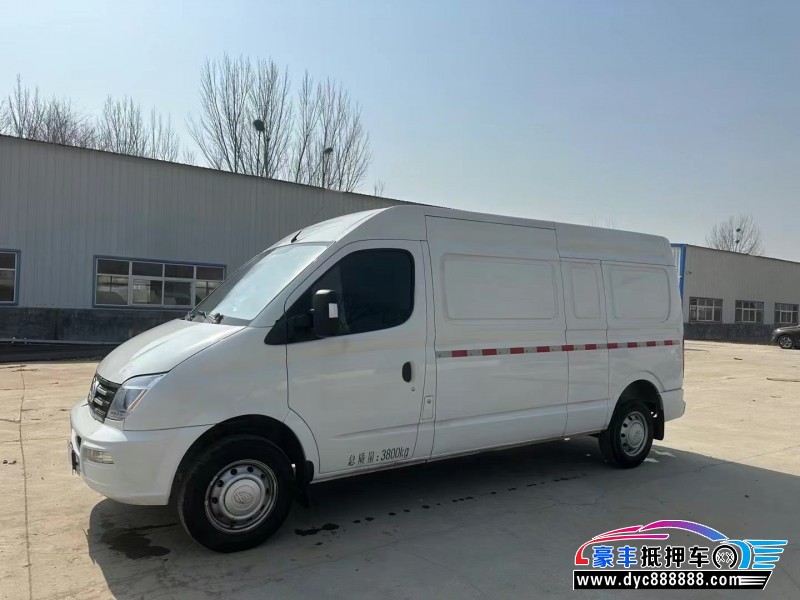 23年上汽大通V80轿车抵押车出售