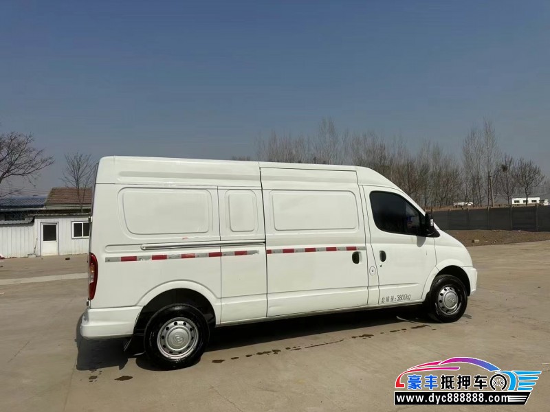 23年上汽大通V80轿车抵押车出售