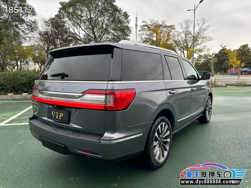18年林肯领航员轿车抵押车出售