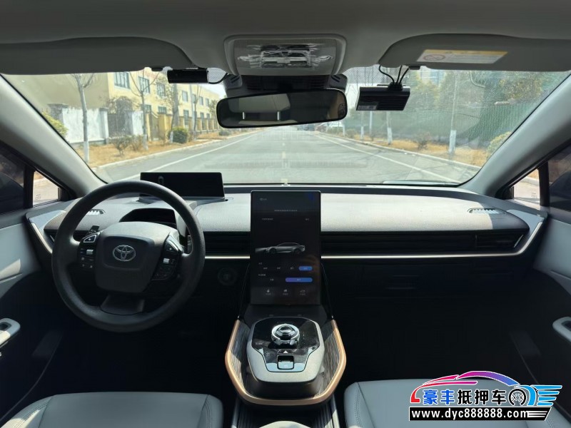 25年丰田BZ3轿车抵押车出售