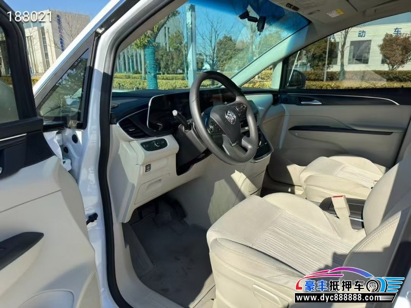 24年别克GL8轿车抵押车出售