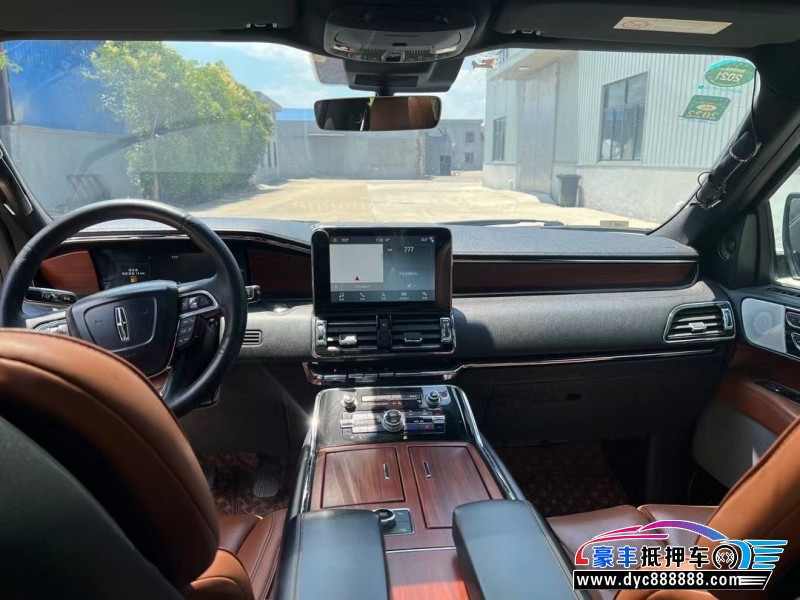 18年林肯领航员轿车抵押车出售