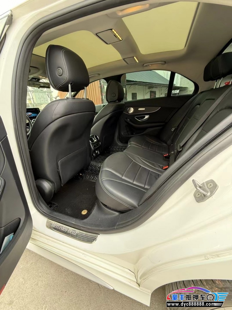 21年奔驰C轿车抵押车出售