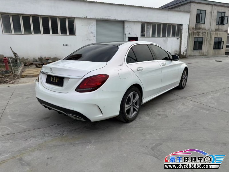 21年奔驰C轿车抵押车出售