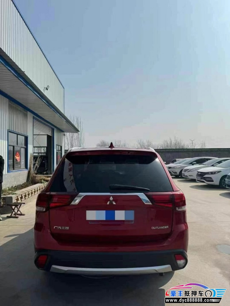 18年三菱欧蓝德轿车抵押车出售