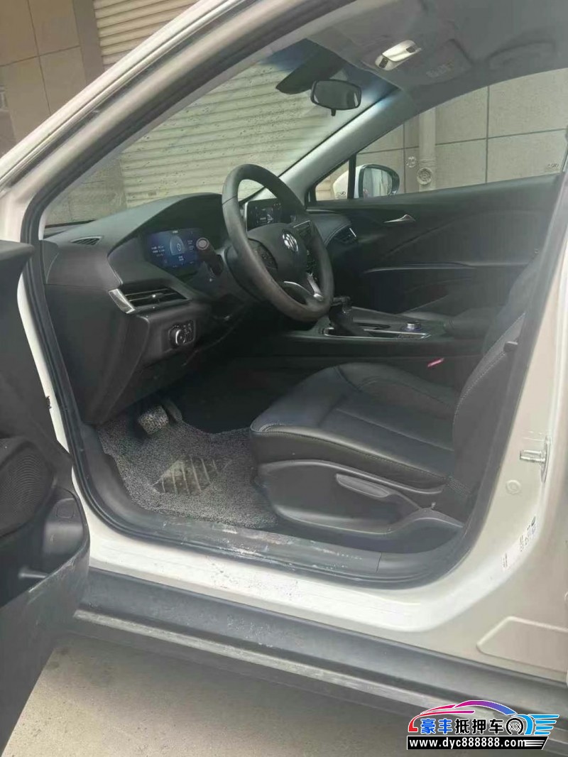 24年别克微蓝轿车抵押车出售