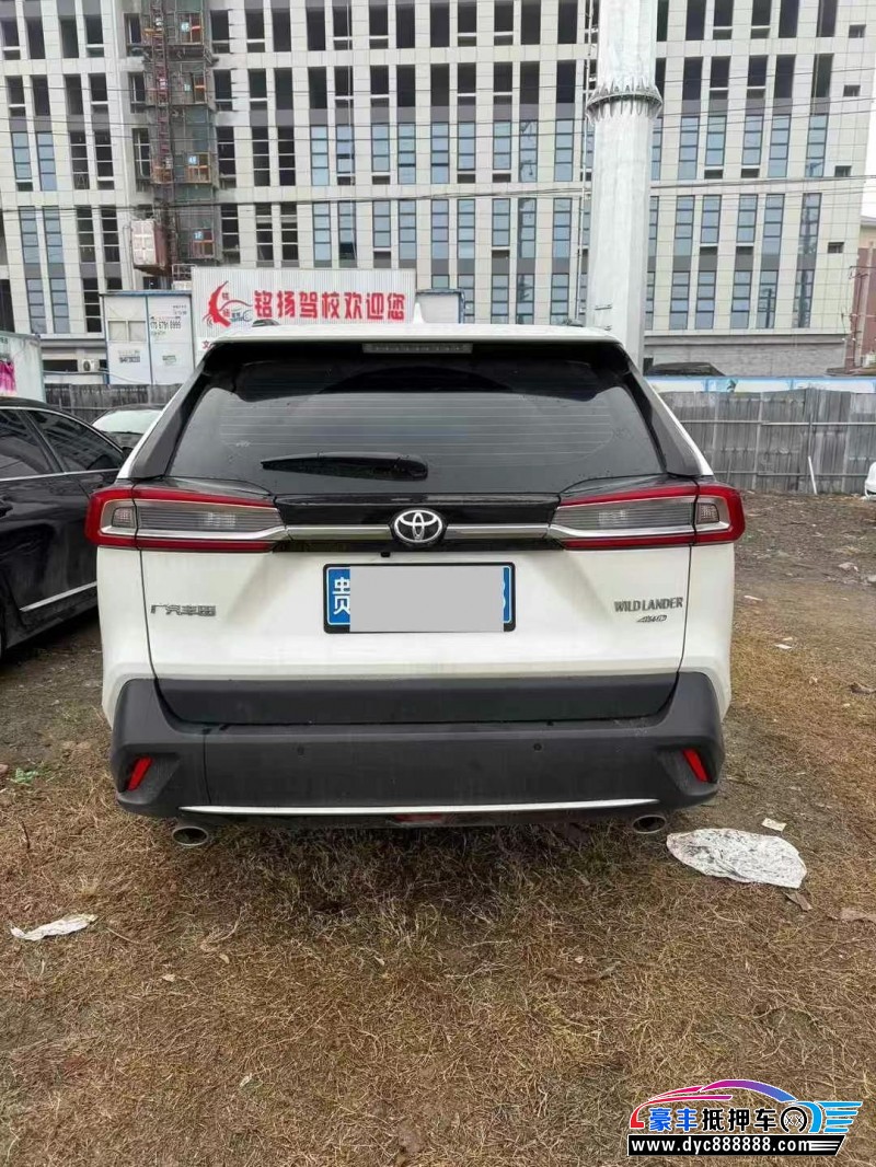 22年丰田威兰达轿车抵押车出售