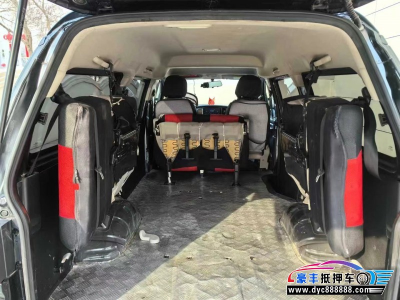 22年东风风行菱智轿车抵押车出售