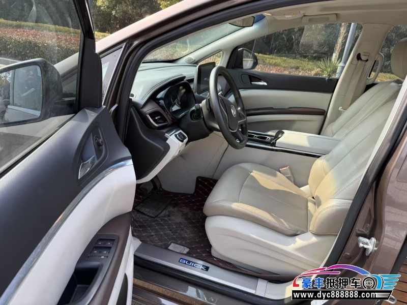 20年别克GL8轿车抵押车出售