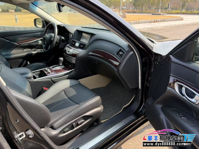 18年英菲尼迪Q70轿车抵押车出售