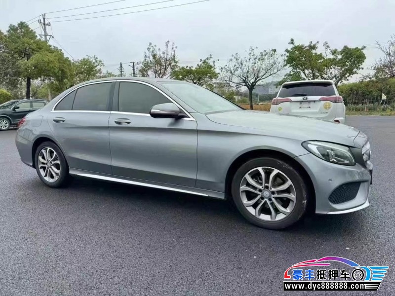 14年奔驰C轿车抵押车出售