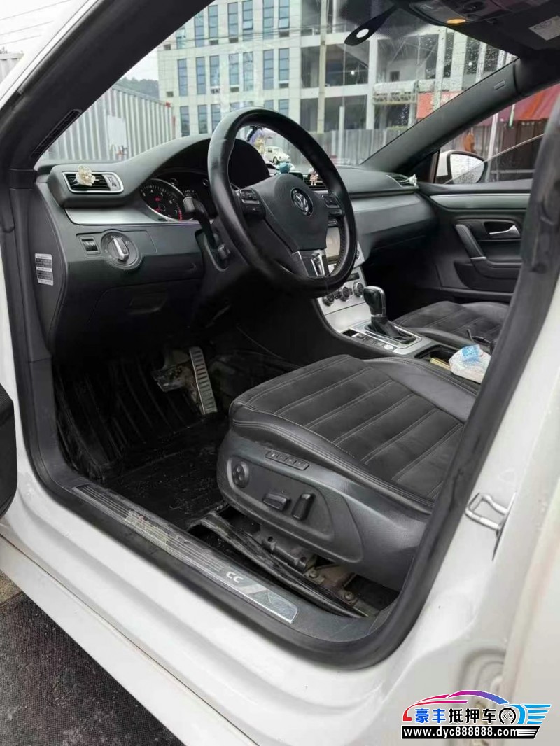 16年大众CC轿车抵押车出售