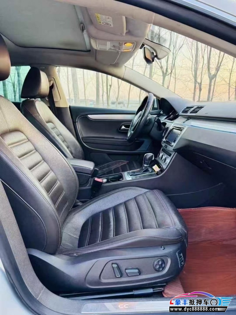 17年大众CC轿车抵押车出售