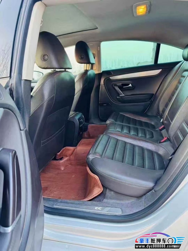 17年大众CC轿车抵押车出售