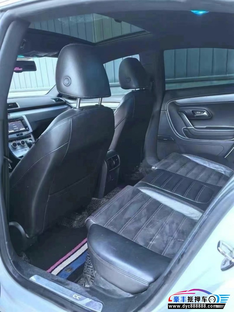 17年大众CC轿车抵押车出售