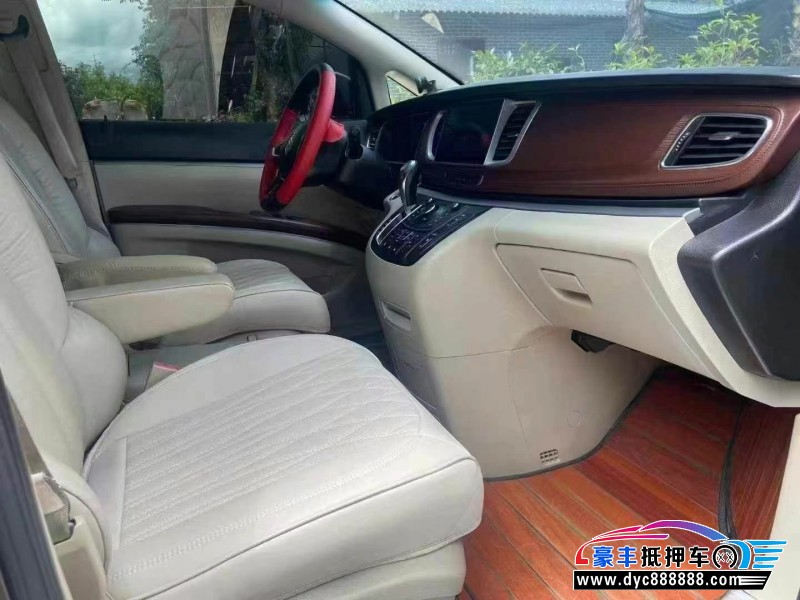 14年别克GL8轿车抵押车出售