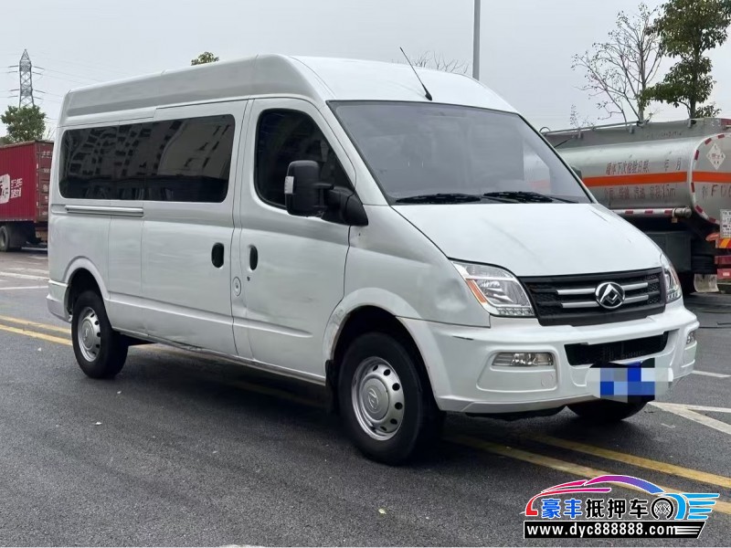 23年上汽大通V80轿车抵押车出售