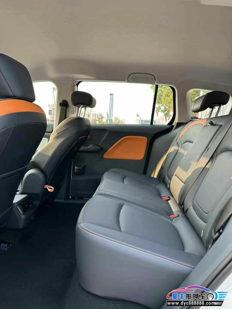 24年奔腾奔腾NAT轿车抵押车出售