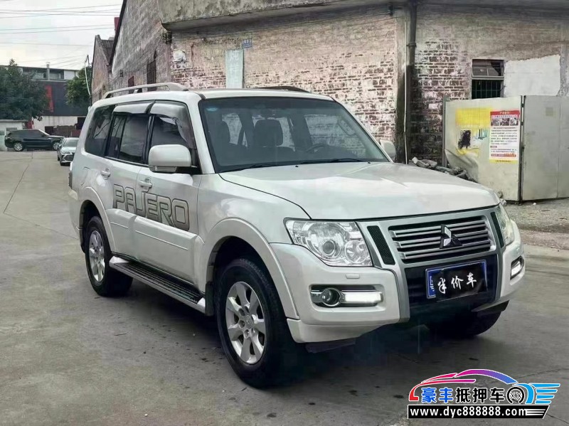 19年三菱帕杰罗轿车抵押车出售