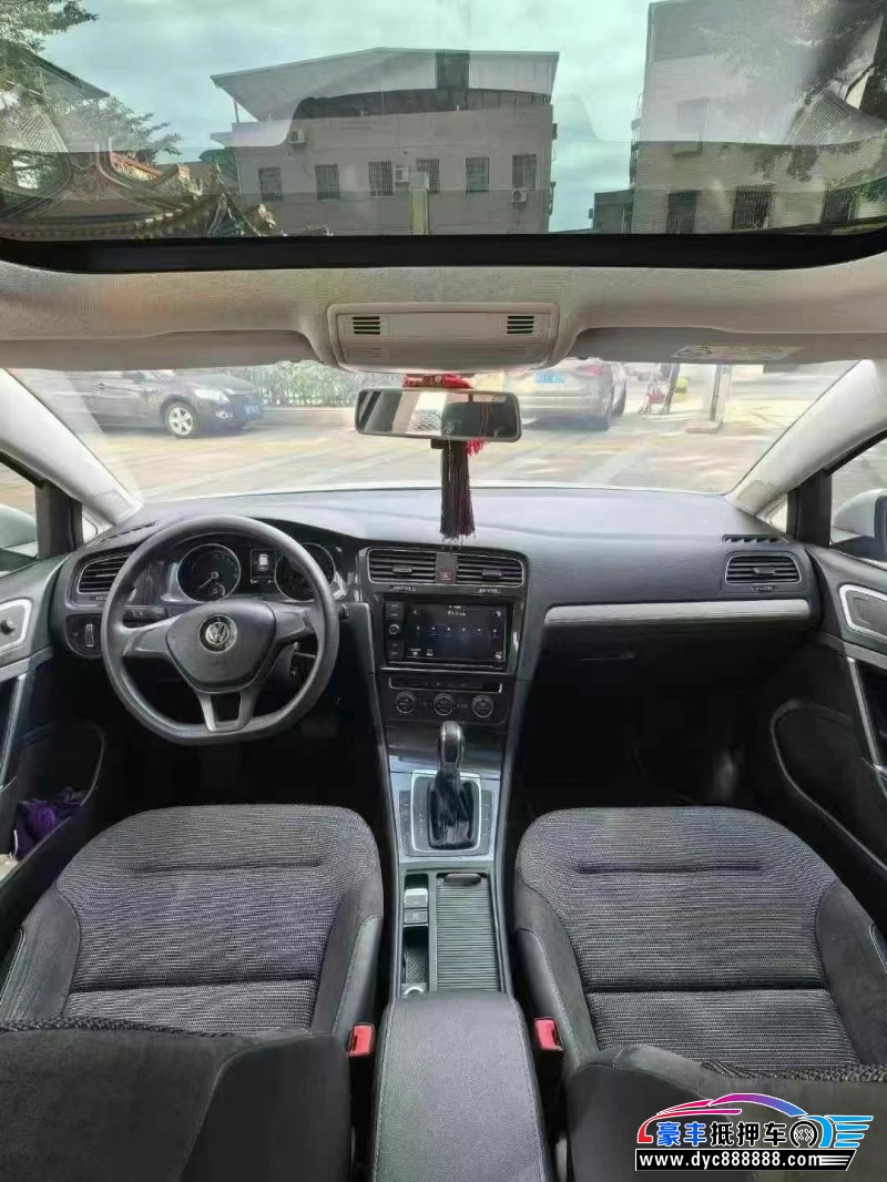 20年大众高尔夫轿车抵押车出售