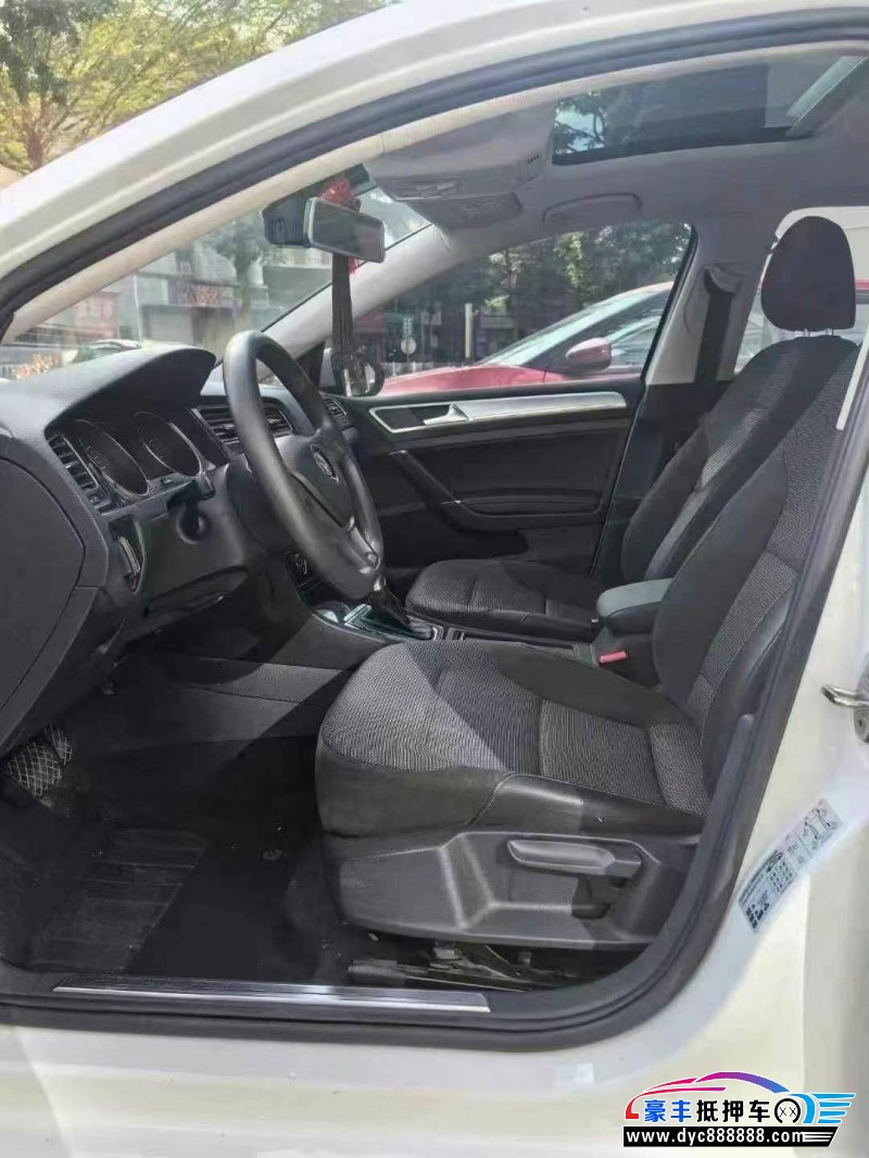 20年大众高尔夫轿车抵押车出售