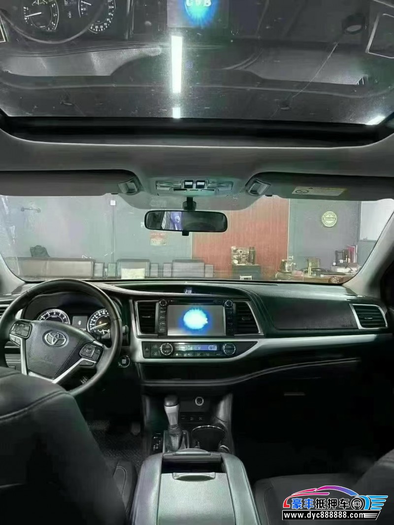 15年丰田汉兰达轿车抵押车出售