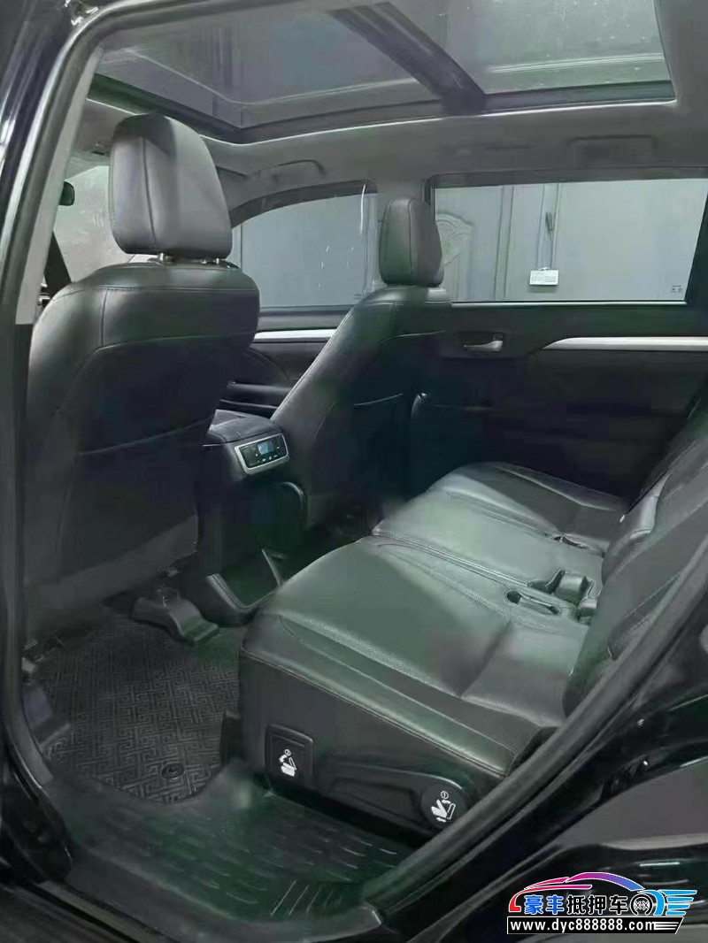 15年丰田汉兰达轿车抵押车出售