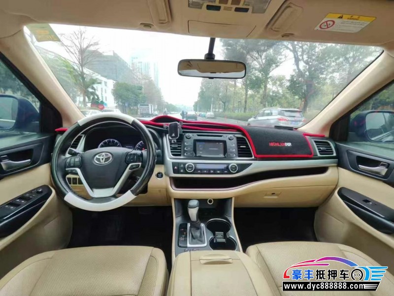 17年丰田汉兰达轿车抵押车出售