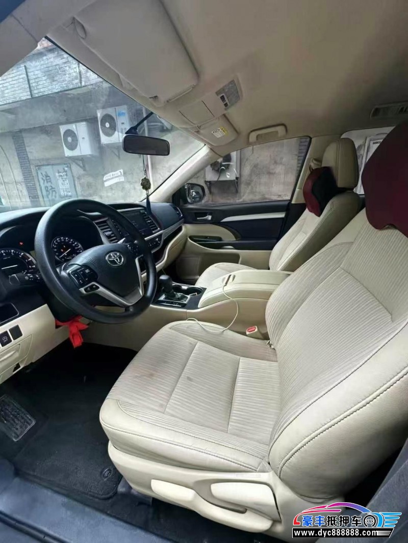 17年丰田汉兰达轿车抵押车出售