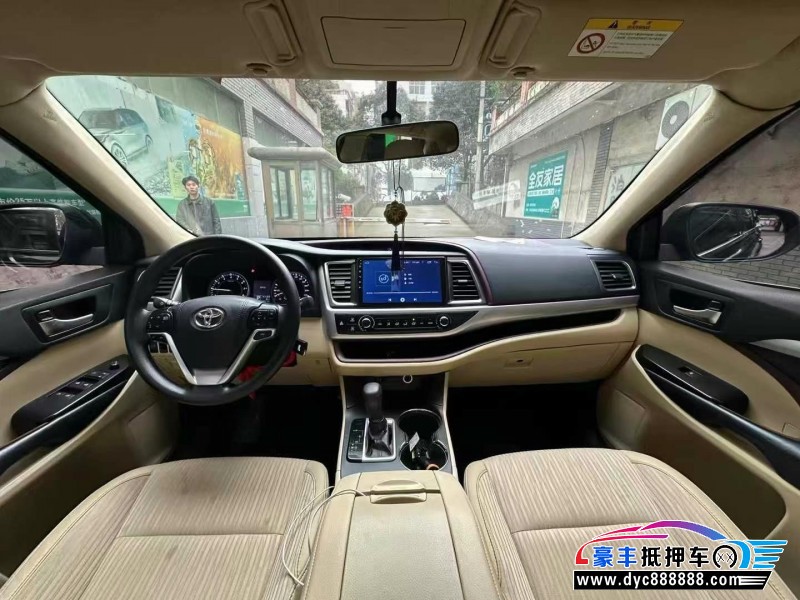 17年丰田汉兰达轿车抵押车出售