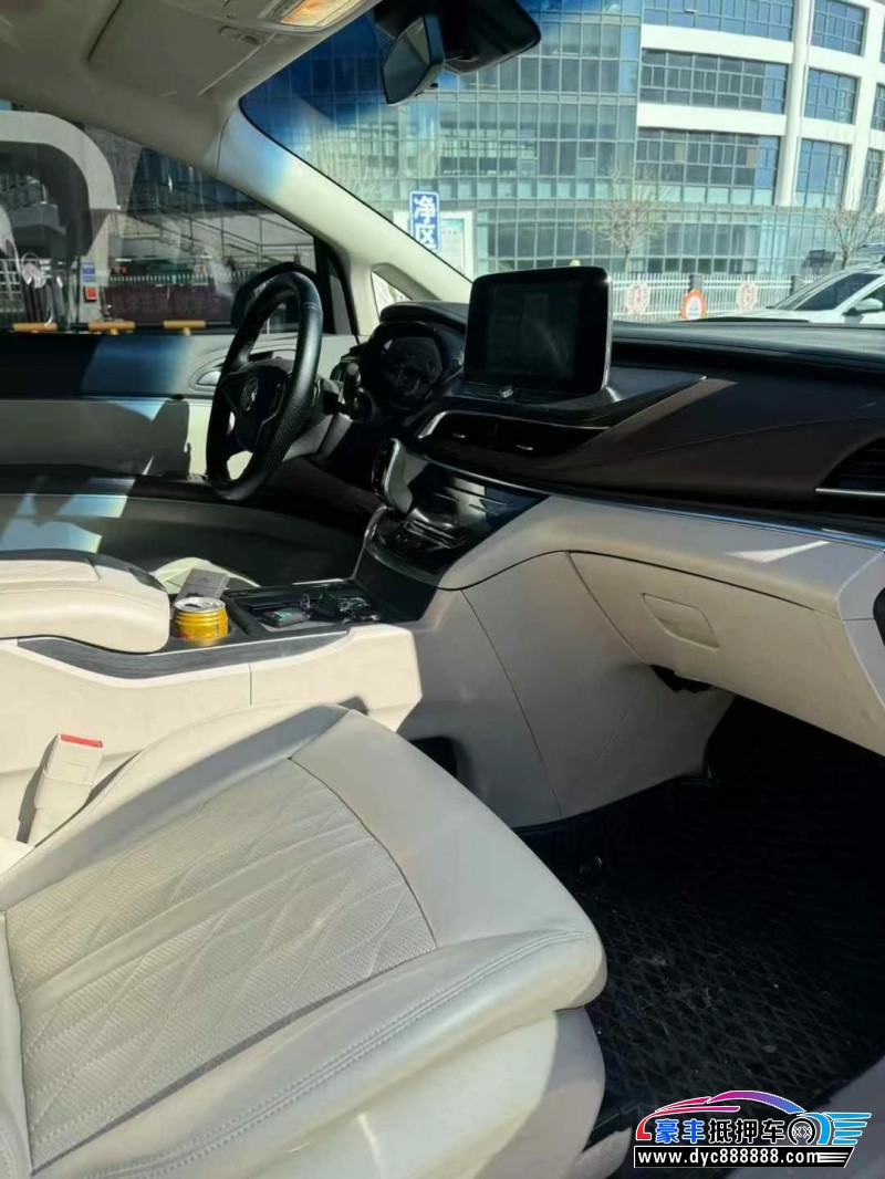 21年别克GL8轿车抵押车出售