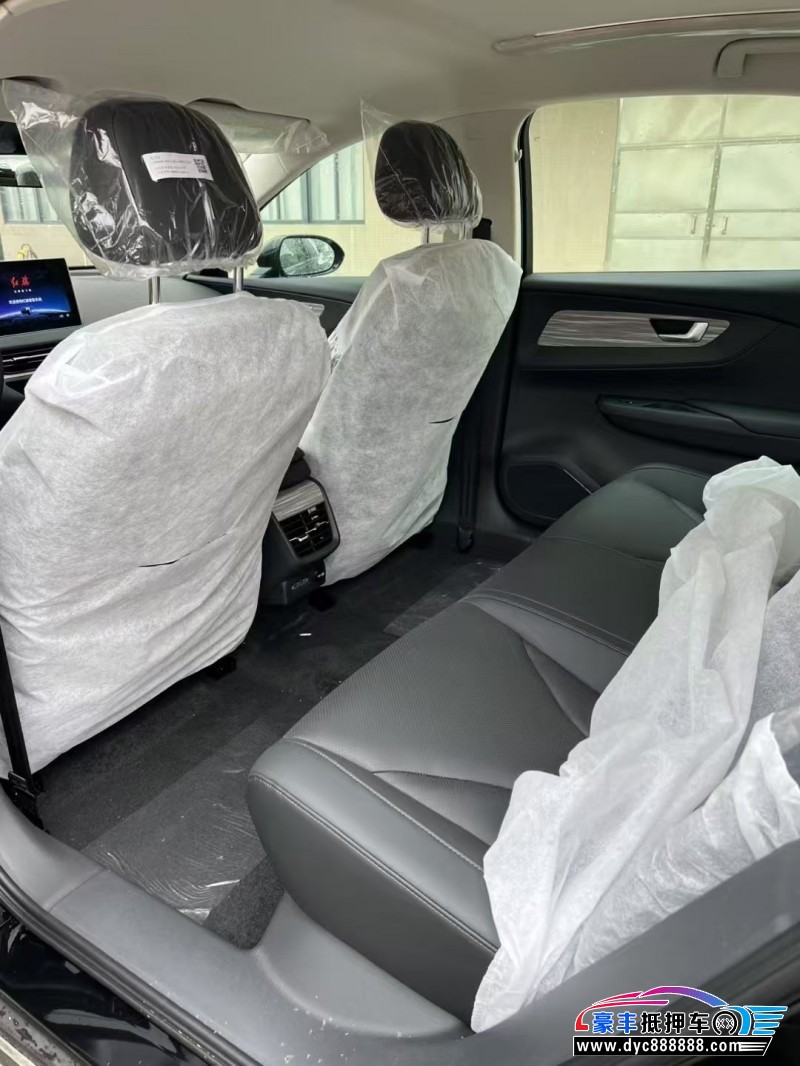 24年红旗EQM5轿车抵押车出售