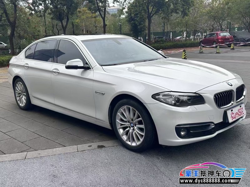 17年宝马5系轿车抵押车出售