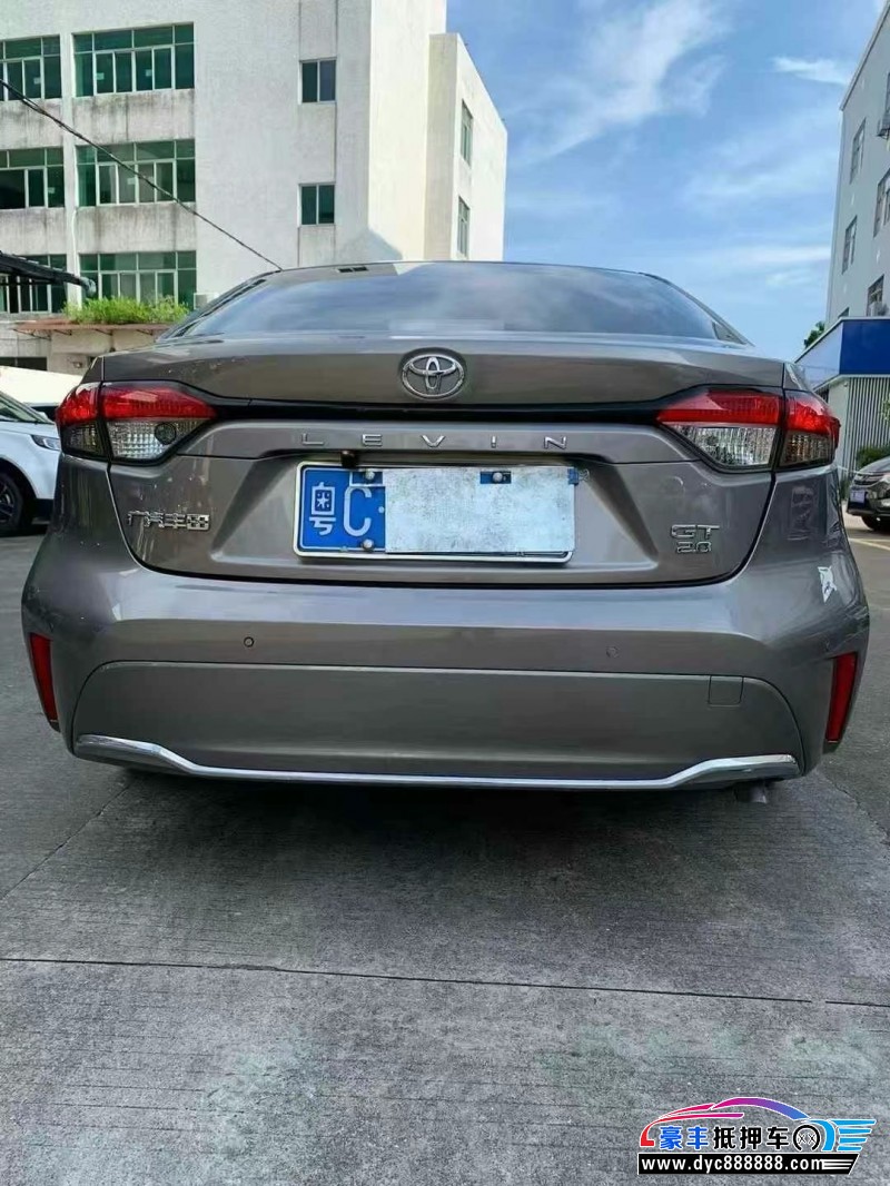 22年丰田凌尚轿车抵押车出售