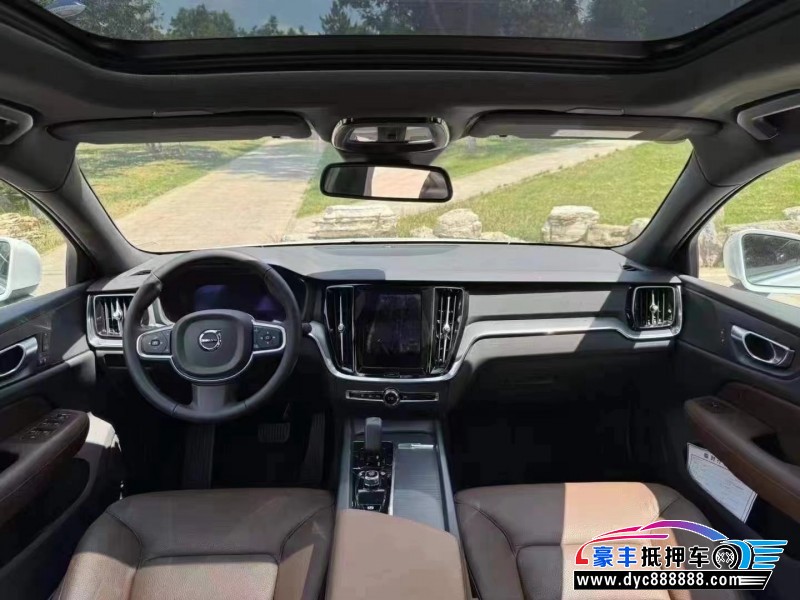 24年沃尔沃S60轿车抵押车出售