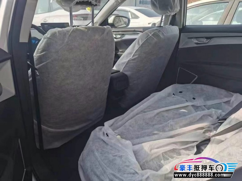 24年吉利几何轿车抵押车出售