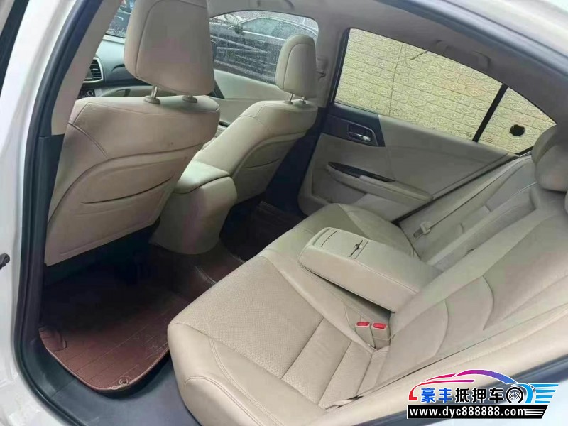 15年本田雅阁轿车抵押车出售