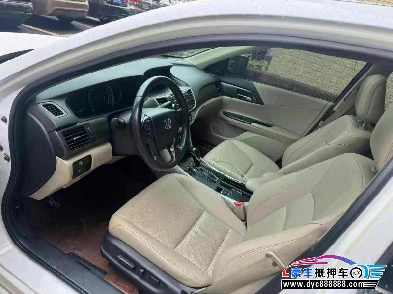 15年本田雅阁轿车抵押车出售