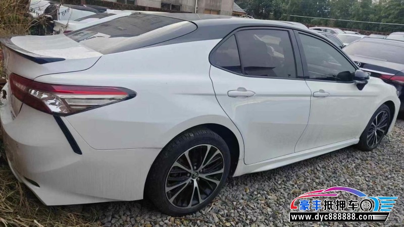 19年丰田凯美瑞轿车抵押车出售