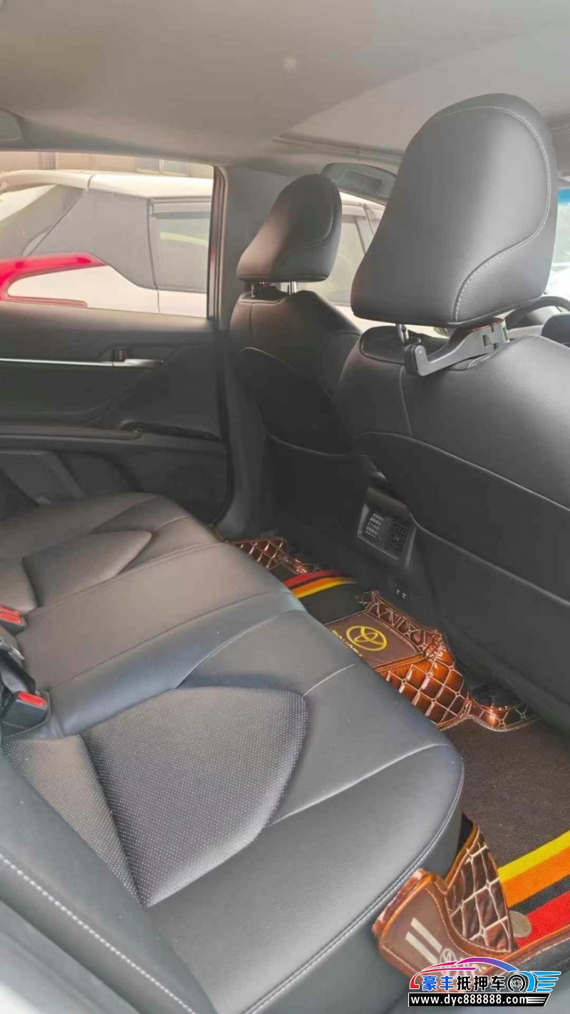 19年丰田凯美瑞轿车抵押车出售