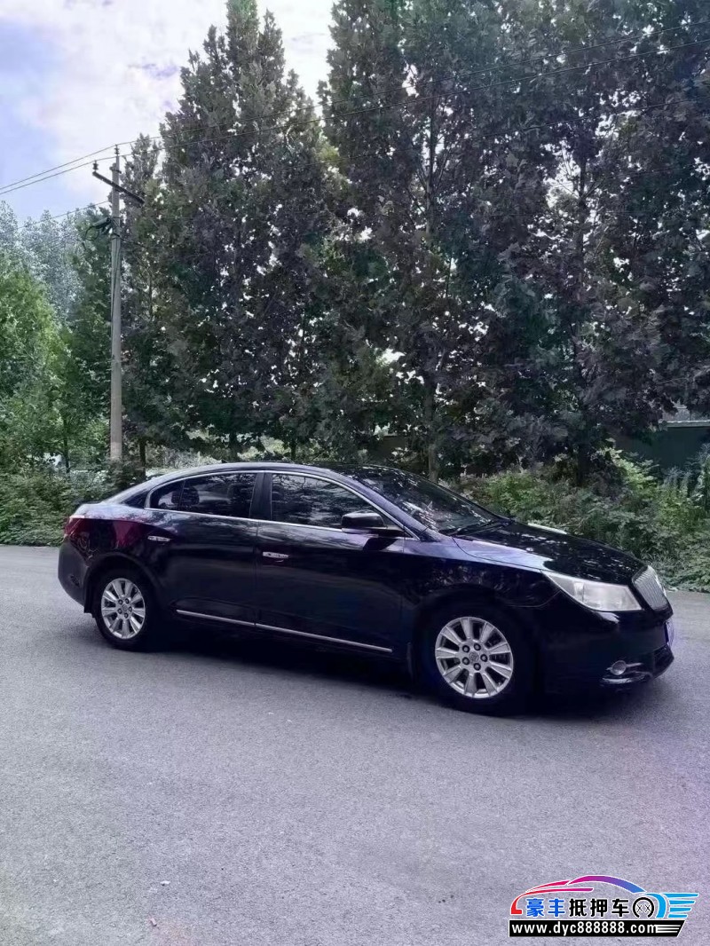 12年别克君越轿车抵押车出售