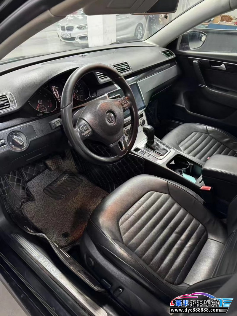 13年大众迈腾轿车抵押车出售