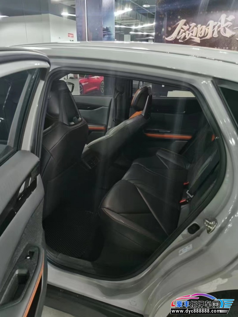 23年长安长安UNI轿车抵押车出售